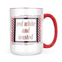 Crveni i bijeli kalup za božićne kolačiće i crvena prugasta šalica za četvrti srpanj kao poklon ljubiteljima kave