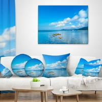 Dizajnerske stijene u plavom panoramskom morskom zaljevu-jastuk na morskoj obali-16.16