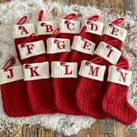 praznična čarapa, božićna čarapa, Božićna čarapa s vezenim slovima, blagdanski ukras koji privlači pažnju